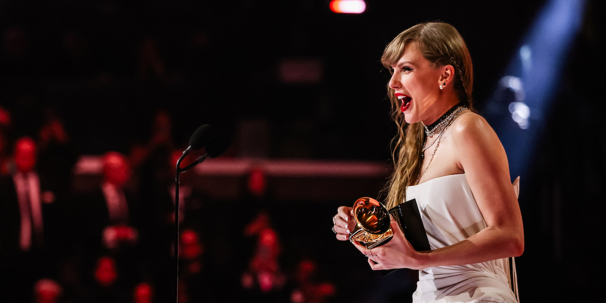 Taylor Swift durante le premiazioni dei Grammy (John Shearer/Getty Images for The Recording Academy)