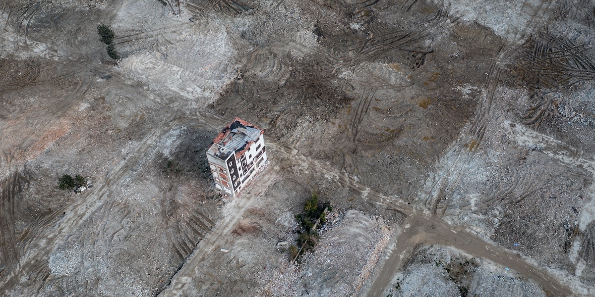 Un quartiere di Hatay dopo le demolizioni (Photo by Chris McGrath/Getty Images)