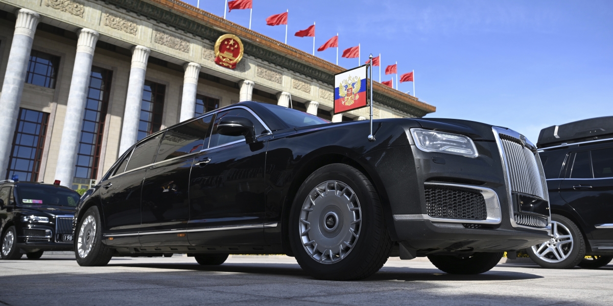 La limousine presidenziale russa, una Aurus Senat (Dmitry Azarov, Sputnik, Kremlin Pool Photo via AP)