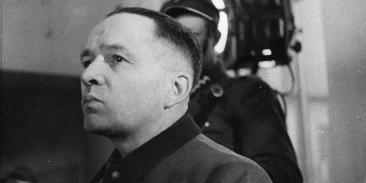 Rudolf Höss durante il primo giorno del processo contro di lui a Varsavia, l'11 marzo del 1947