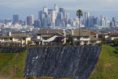 Lo skyline di Los Angeles visto dal parco di Kenneth Hahn