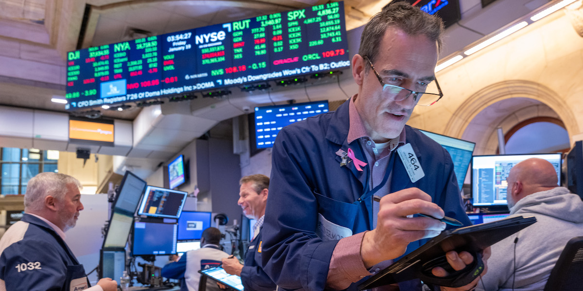 Le negoziazioni a Wall Street, la borsa di New York (Spencer Platt/Getty Images)
