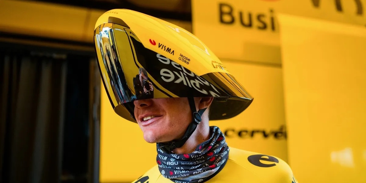 The strange and eye-catching helmet of Team Visma cyclists