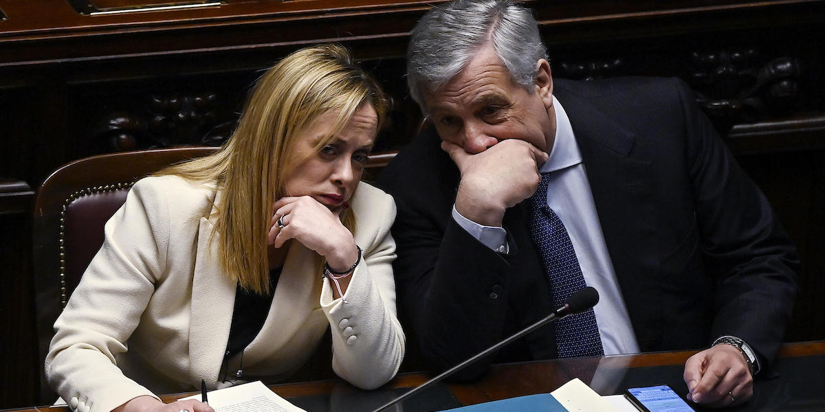 La presidente del Consiglio Giorgia Meloni con il ministro degli Esteri Antonio Tajani alla Camera, il 22 marzo 2023 (RICCARDO ANTIMIANI/ANSA)