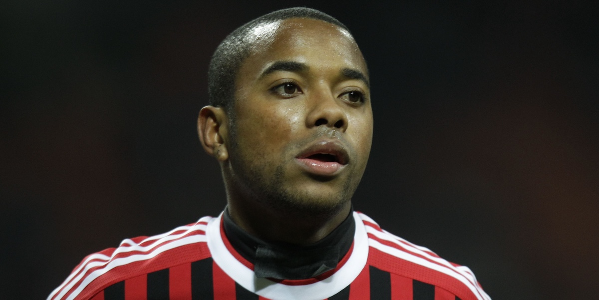 L’ex calciatore brasiliano Robinho è stato arrestato in Brasile, dove sconterà 9 anni di carcere per uno stupro commesso a Milano