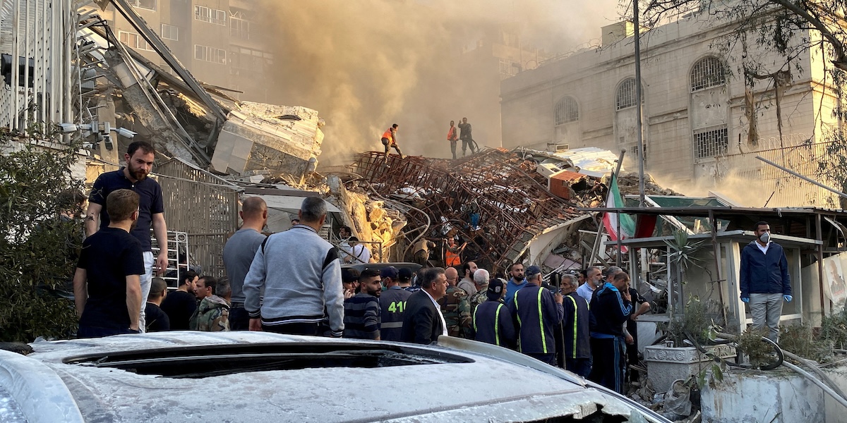 L'edificio bombardato a Damasco, in Siria, primo aprile 2024