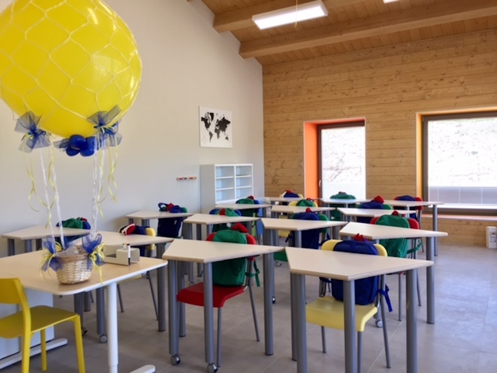 Una classe in una scuola ecosostenibile e antisismica a Crognaleto, nel Parco nazionale del Gran Sasso e Monti della Laga, donata al comune da Ikea 