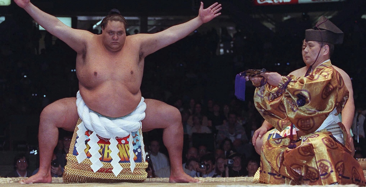 Akebono Taro prima di una competizione a Vancouver, il 6 giugno del 1998
