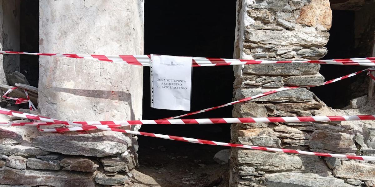 Il posto in cui è stato ritrovato il corpo della donna uccisa (NPK ANSA/Cristina Porta)