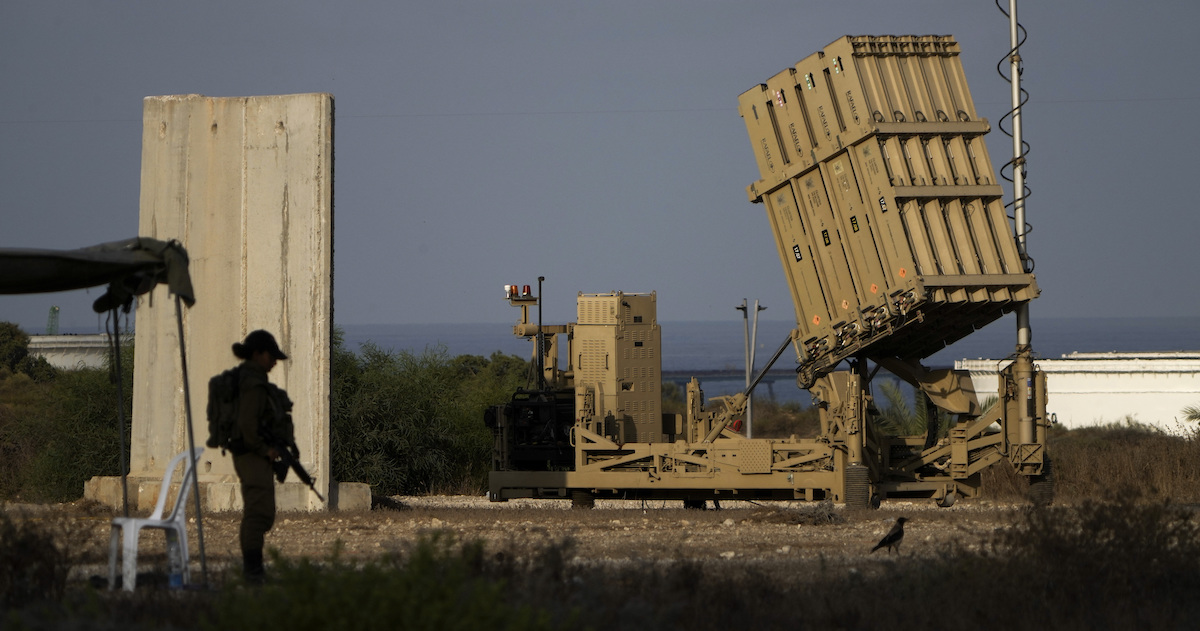 Una batteria di missili dell'Iron Dome, il principale sistema di difesa aerea israeliano