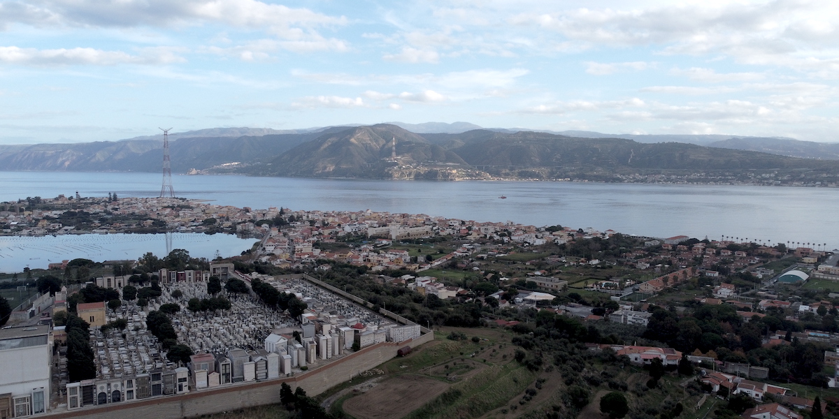 La zona di Torre Faro, a nord di Messina, dove sarà costruito uno dei due piloni del ponte sullo Stretto
