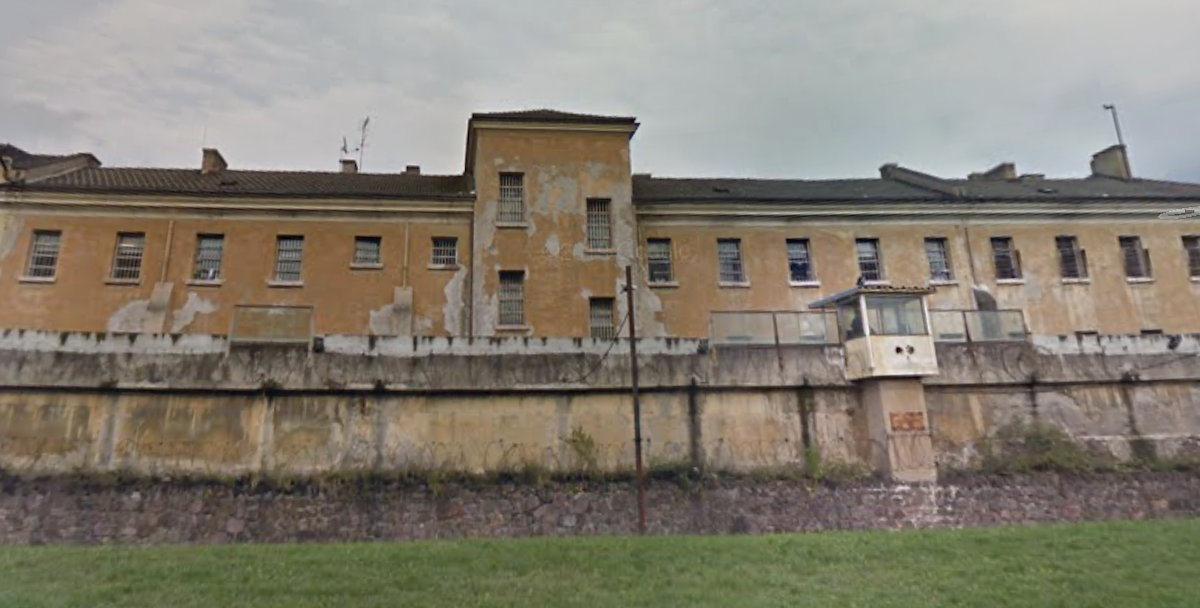 L'esterno del carcere di Bolzano (Google Maps)