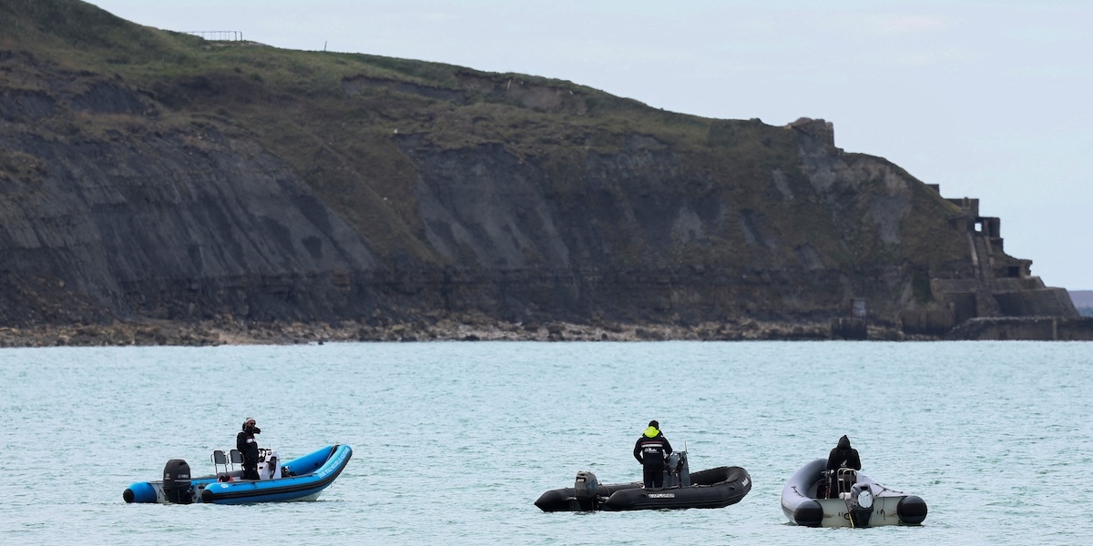 Five migrants died while trying to cross the English Channel