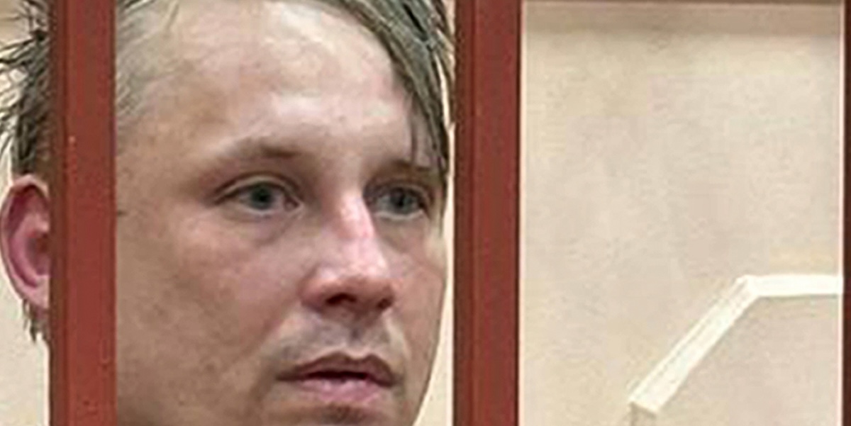 Konstantin Gabov dopo l'arresto (Basmanny District Court press service via AP)