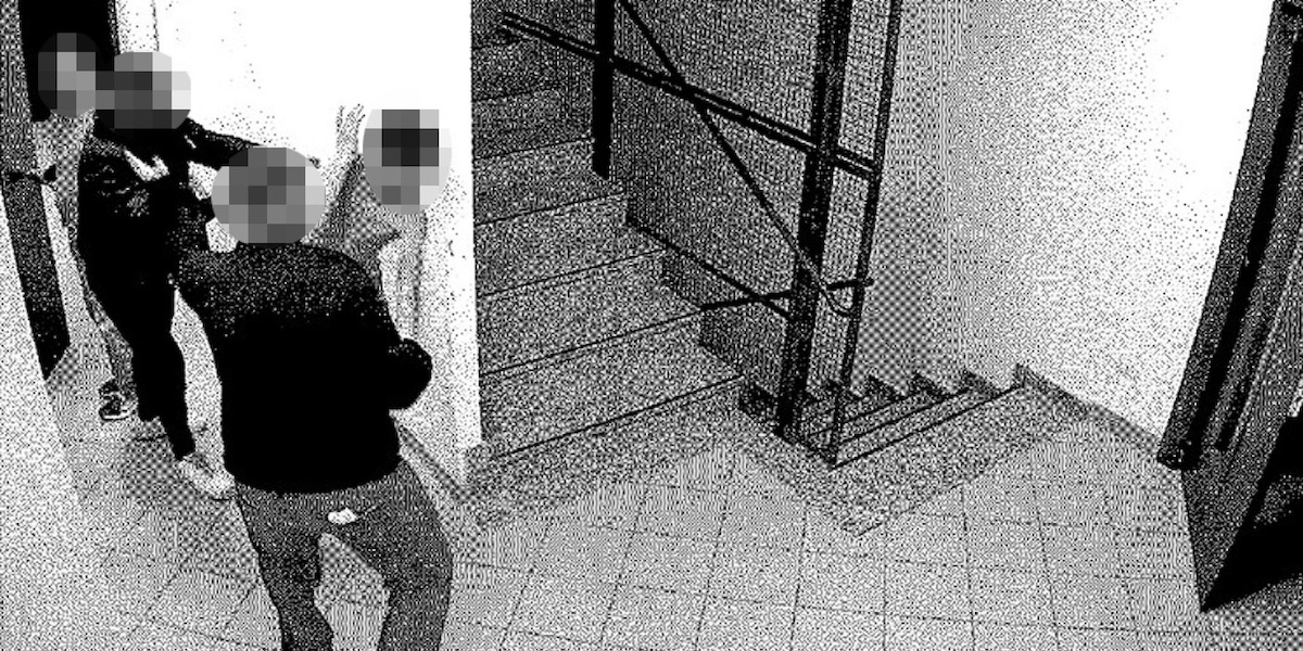 Un fotogramma dei video delle telecamere di sicurezza nel carcere minorile Cesare Beccaria di Milano (ANSA/Polizia penitenziaria)