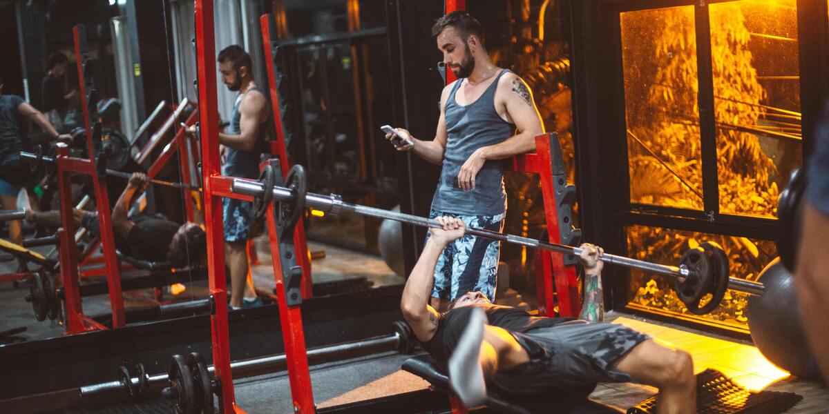 Smartphones have changed the norms of behavior in the gym