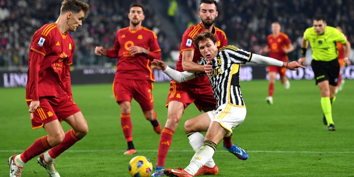 All'andata tra Juventus e Roma vinse la Juventus 1-0 con un gol di Adrien Rabiot (Valerio Pennicino/Getty Images)