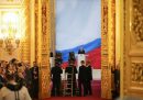 Il presidente russo Vladimir Putin tiene un discorso durante la cerimonia del giuramento per il suo quinto mandato al palazzo del Cremlino