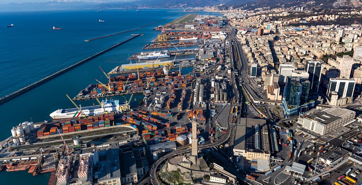 L'area merci del porto di Genova