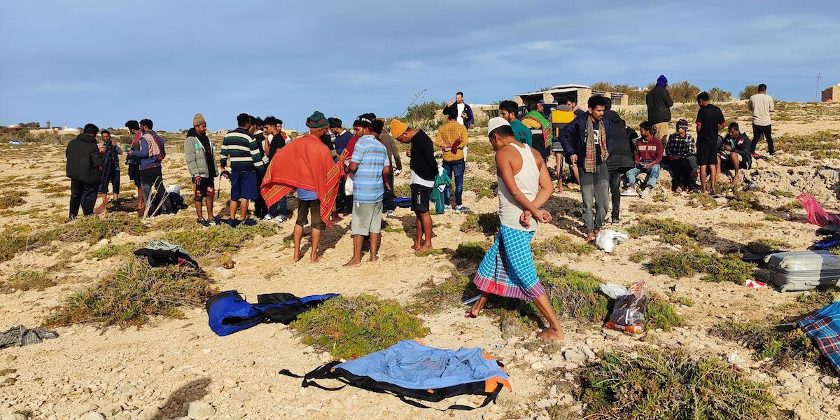 Un gruppo di migranti arrivati a Lampedusa