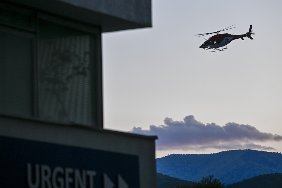 L'elicottero con a bordo Fico vicino all'ospedale di, mercoledì 15 maggio