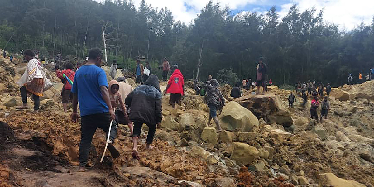 There are nonetheless a whole lot of individuals lacking after Thursday’s giant landslide in a village in Papua New Guinea