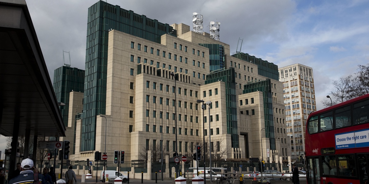 China has accused the UK of using two {couples} working for the Chinese authorities as spies