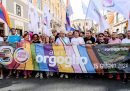 Il Sindaco di Roma Roberto Gualtieri apre il corteo del Pride di Roma (Mauro Scrobogna /LaPresse)