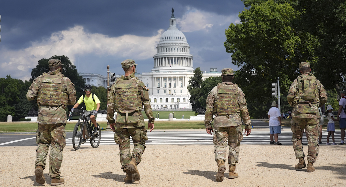 A Washington la Guardia Nazionale gira armata