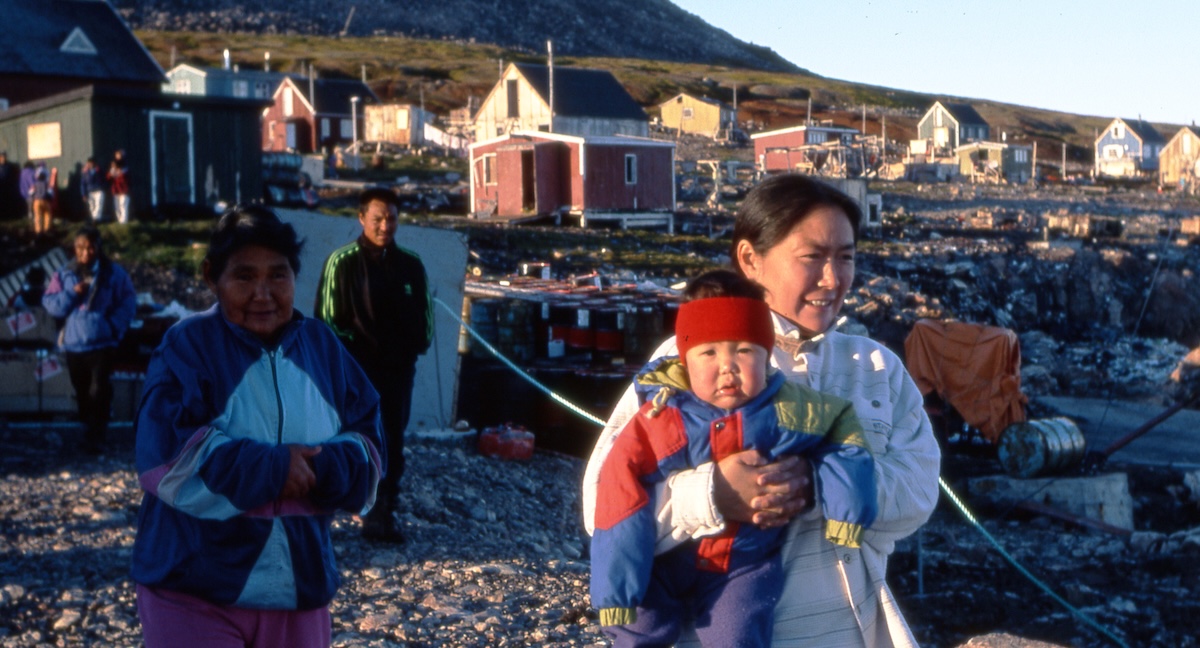 La Danimarca si è scusata per le spirali contraccettive imposte alle inuit