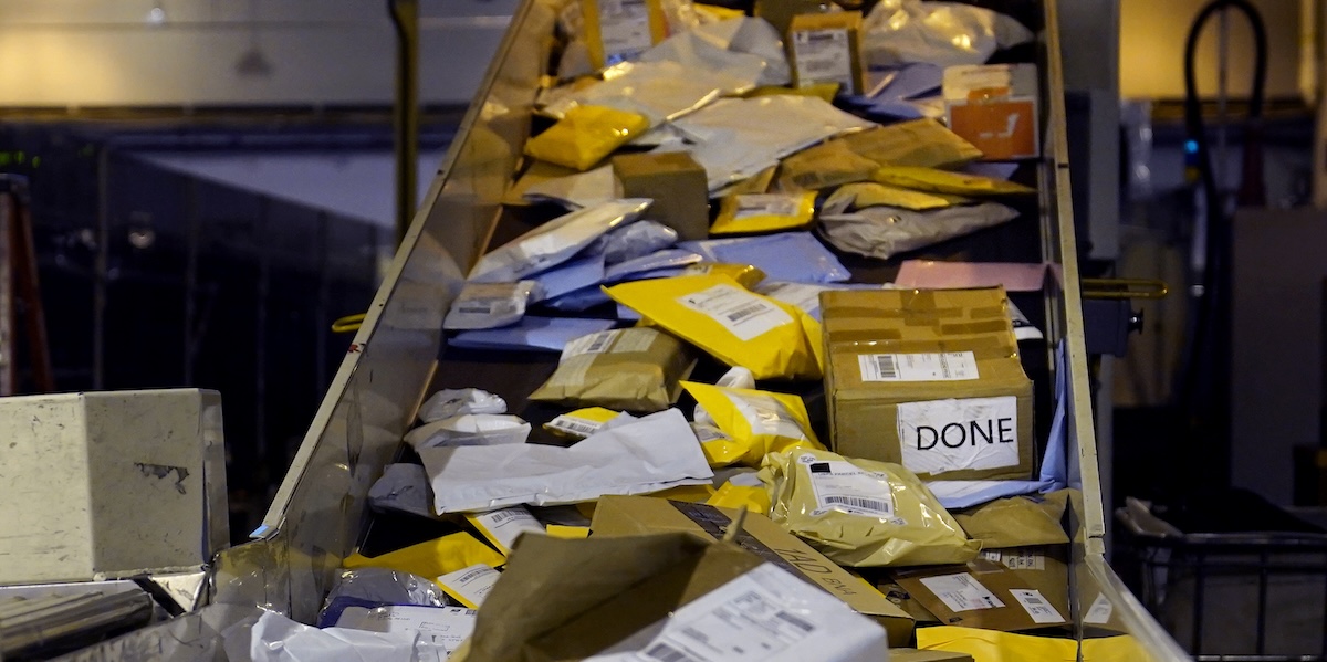 Sono entrati in vigore i nuovi dazi statunitensi sui pacchi postali