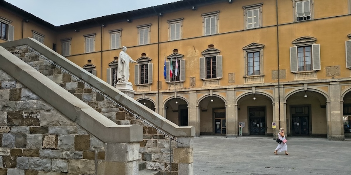 La destra di Prato è alle prese con un caso di ricatti e massoneria