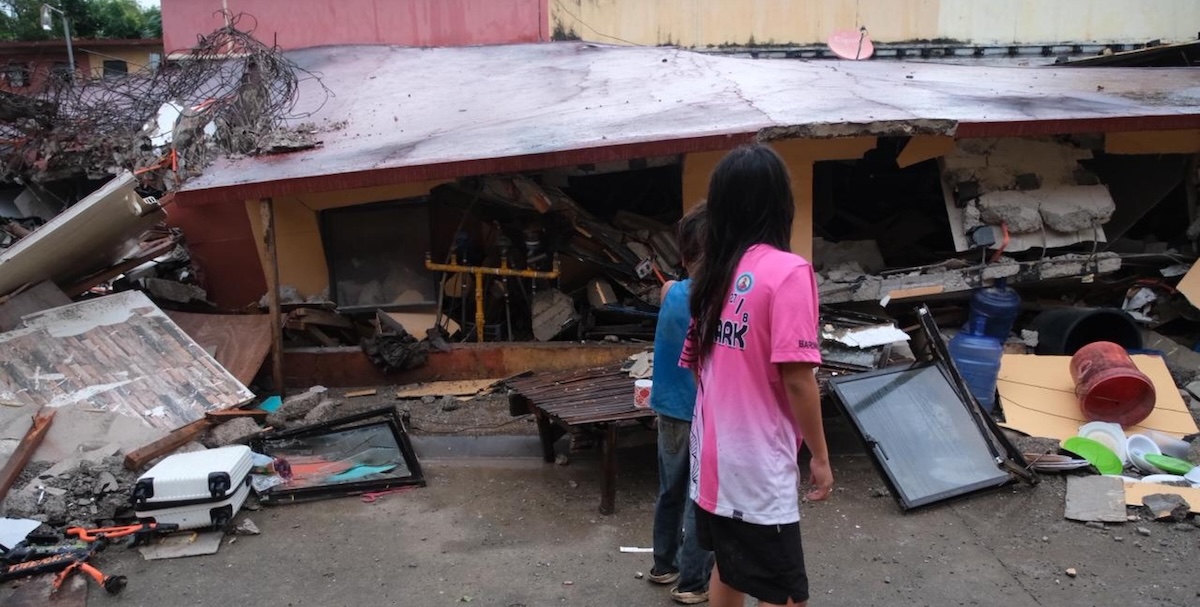 Un terremoto nelle Filippine ha causato più di 60 morti