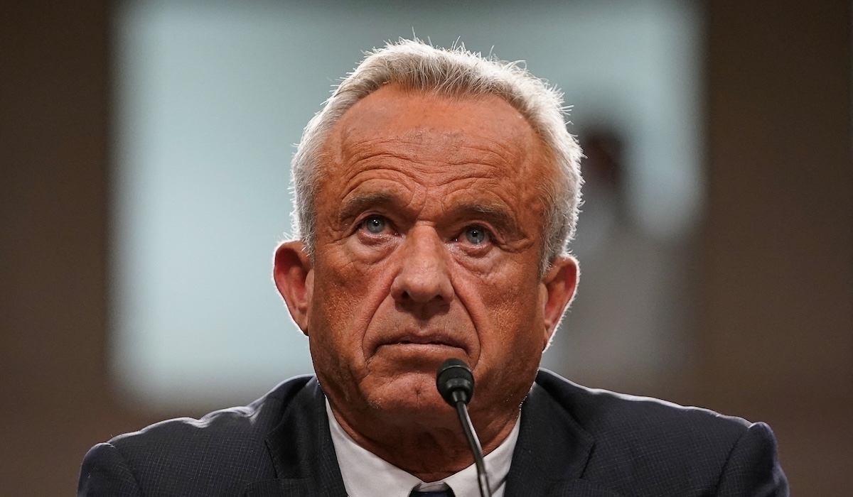 Robert Kennedy Jr. sta smontando le regole sui vaccini negli Stati Uniti