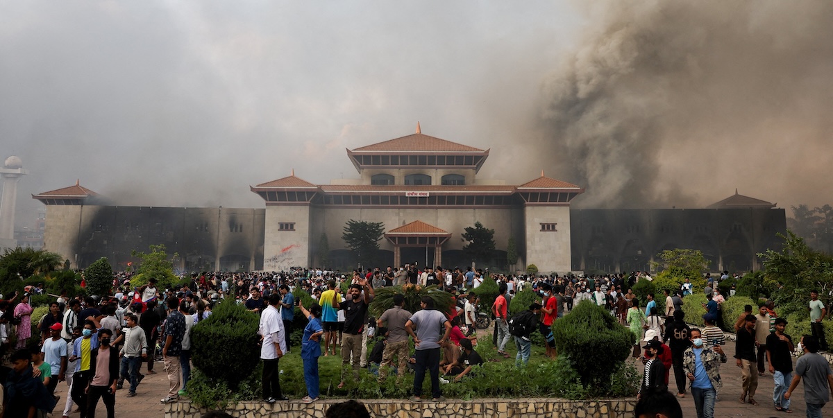 Le enormi proteste antigovernative in Nepal