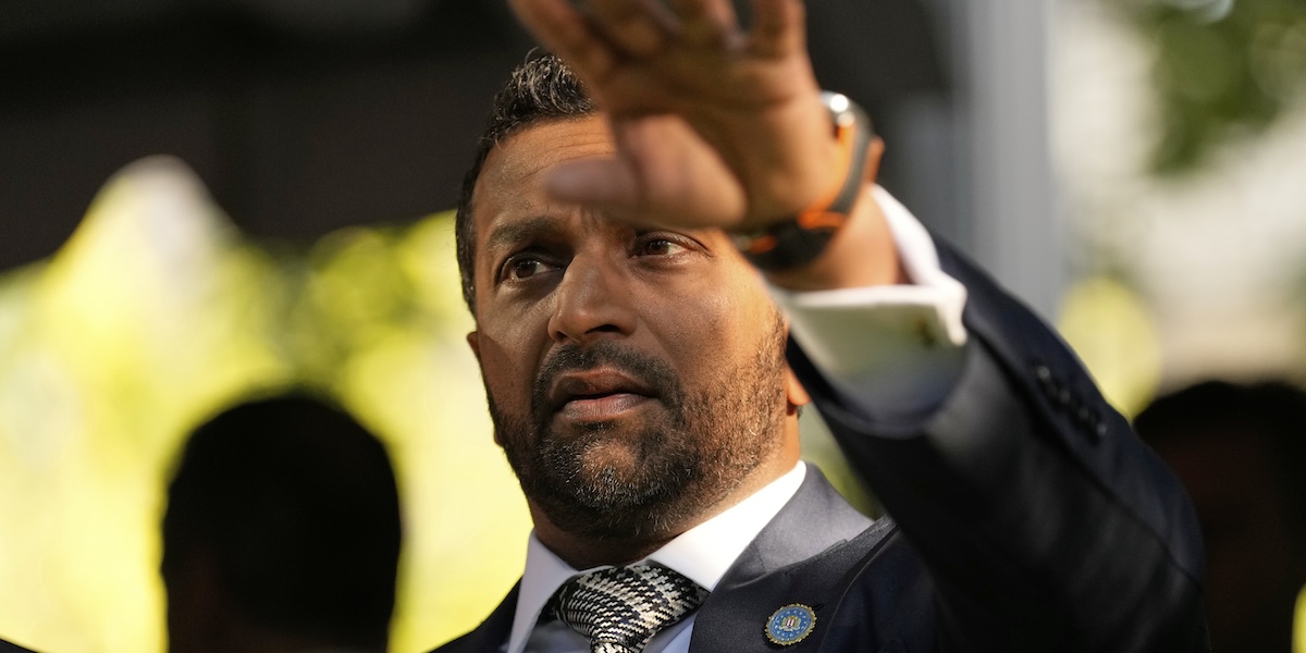 Il nuovo capo dell’FBI non ne sta azzeccando una