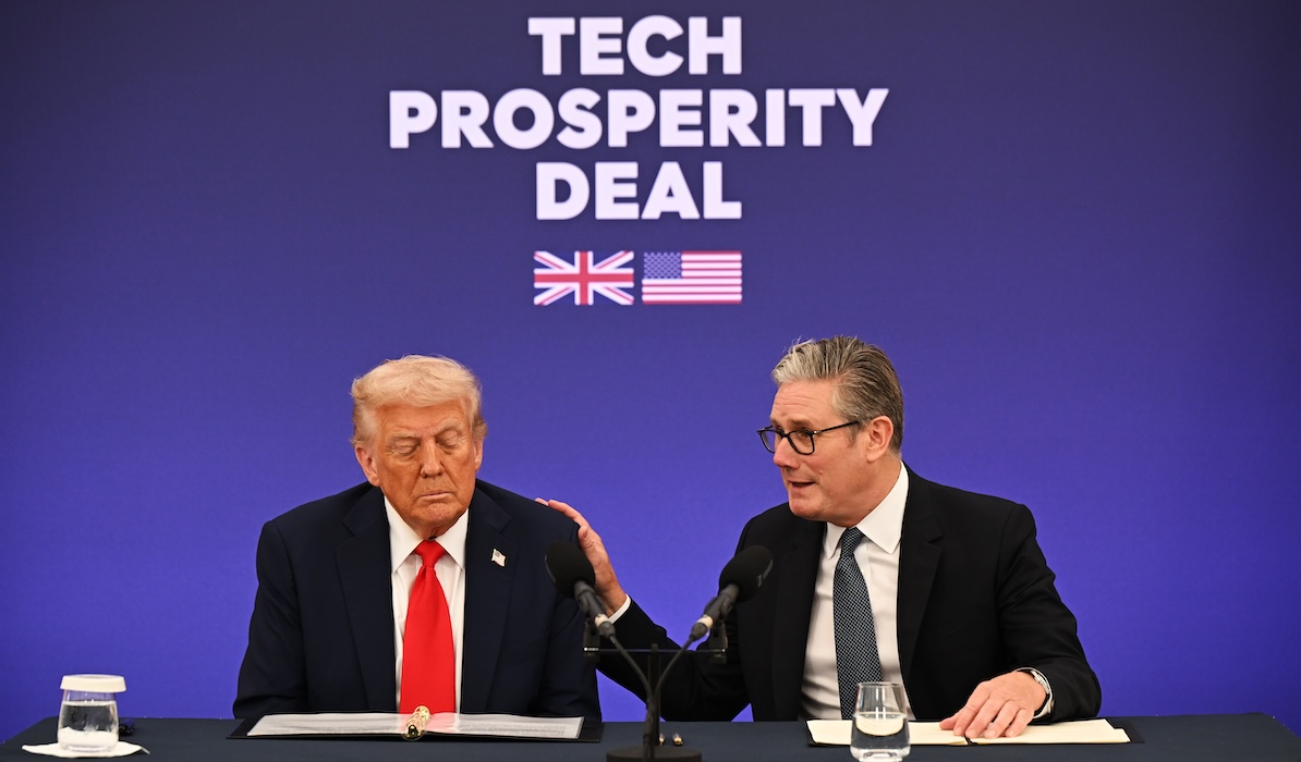 Keir Starmer e re Carlo ce l’hanno messa tutta per ingraziarsi Trump
