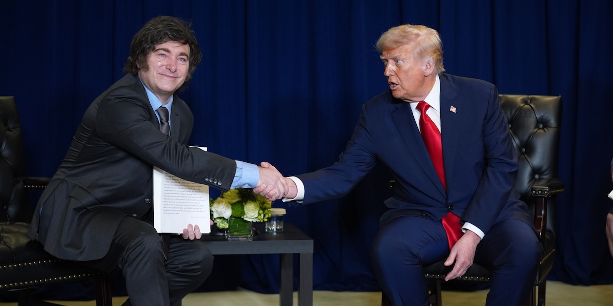 Quando Milei è in difficoltà, Trump risponde