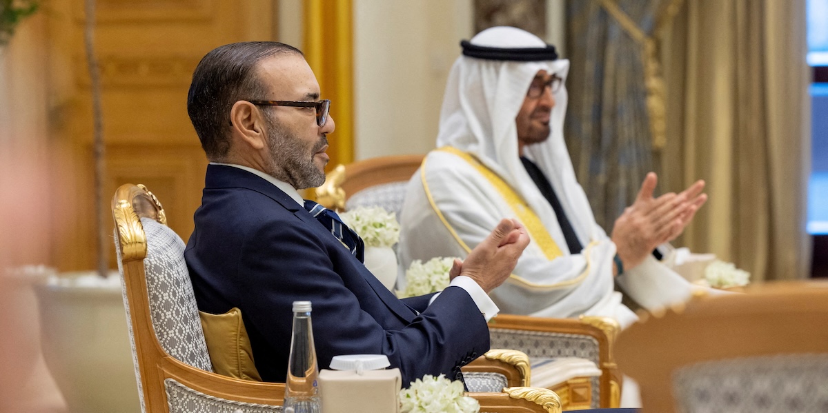 Il re del Marocco resta defilato