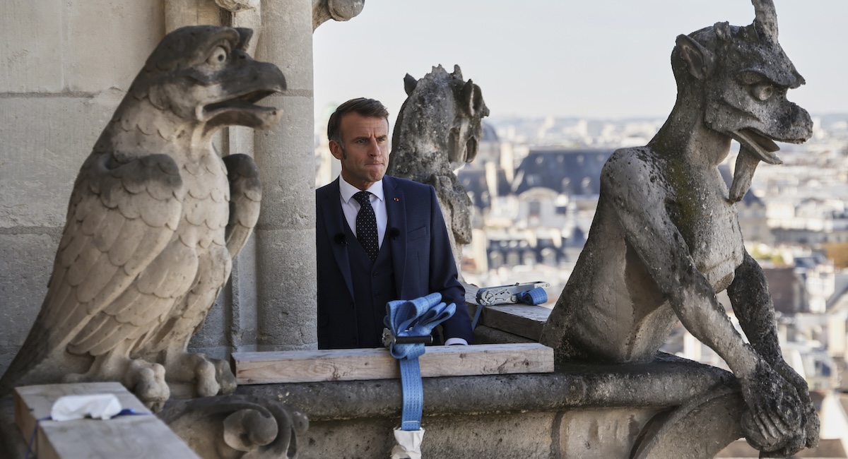 Emmanuel Macron dice che nominerà un nuovo primo ministro entro venerdì sera