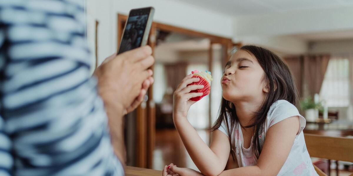 Perché serve una legge per i “baby influencer”