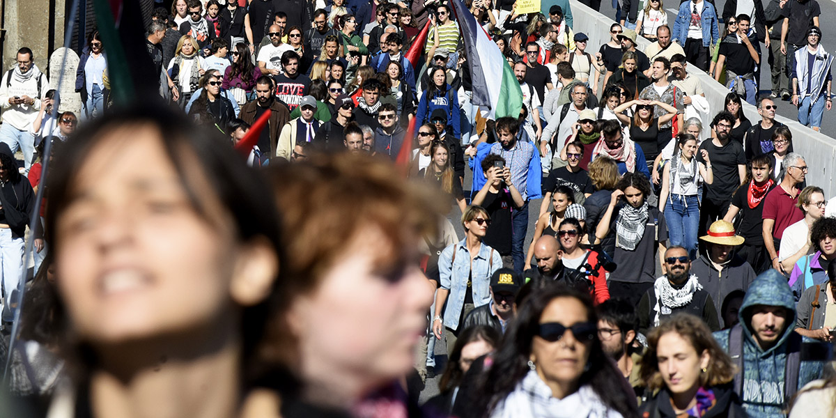 Spiegare “Gli sdraiati” nel 2025