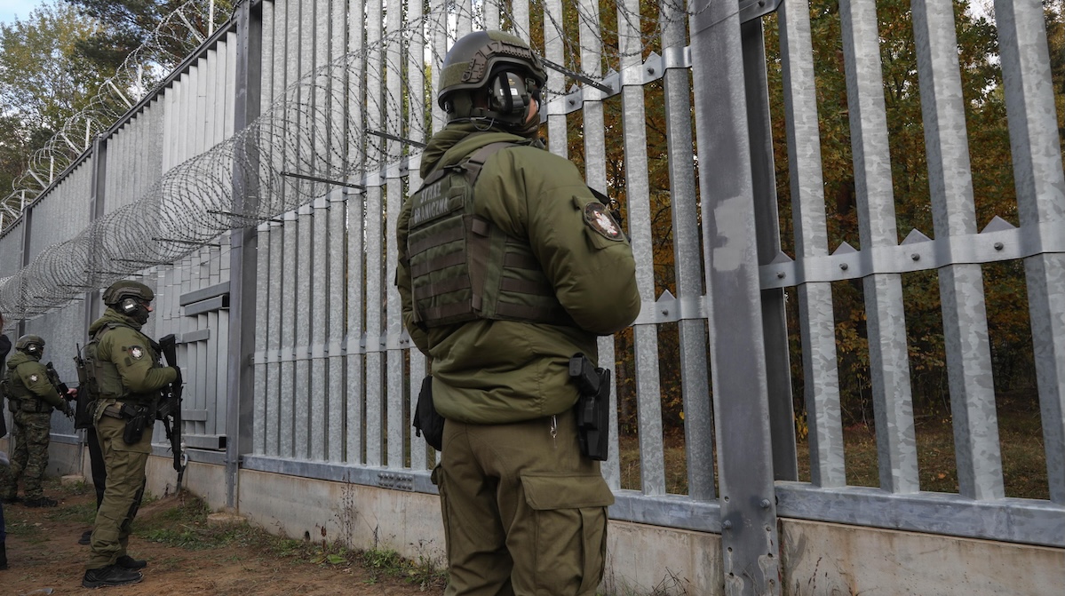 I tunnel tra Bielorussia e Polonia usati dalle persone migranti