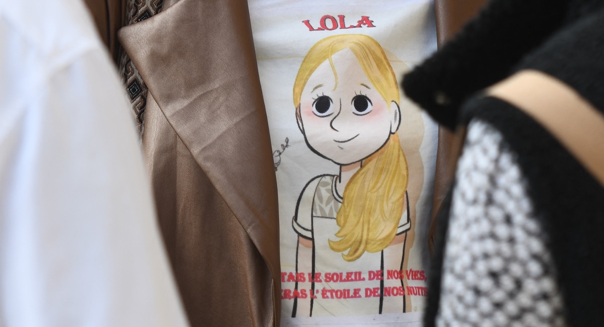 Il caso della donna che violentò e uccise una dodicenne in Francia