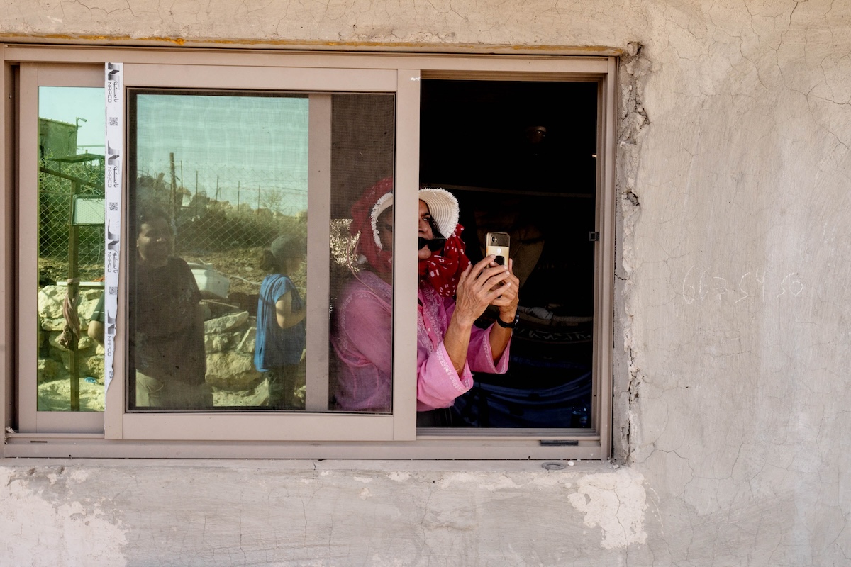 I pochi israeliani che filmano i raid dei coloni in Cisgiordania