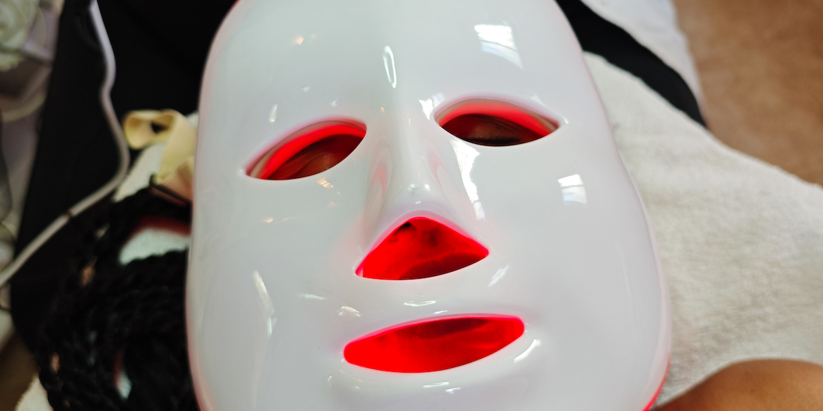 Le maschere LED servono davvero a qualcosa?