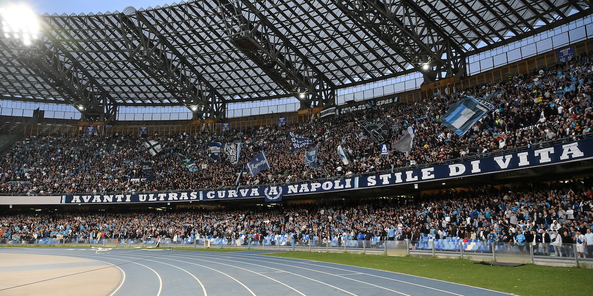 Al presidente del Napoli fa schifo lo stadio del Napoli