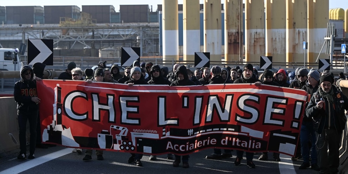 L’ennesima pezza del governo sull’ex ILVA serve solo a prolungare l’agonia