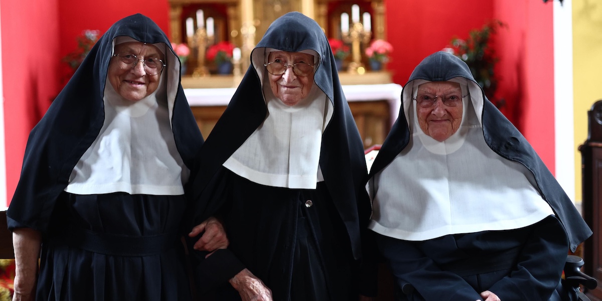 Una strana storia di suore, occupazioni abusive e social media