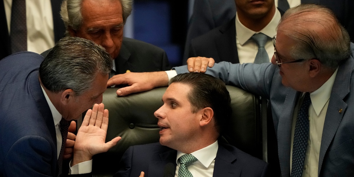 Il parlamento brasiliano sta provando a ridurre la pena di Jair Bolsonaro